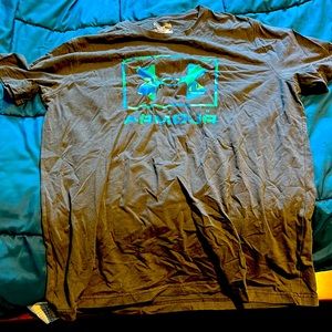 Under armour shirt